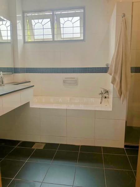 2-storey Terraced House for Sale in Usj 2 (Subang Jaya) - Geraldine Chan - Bathroom - PropertyGuru.com.my