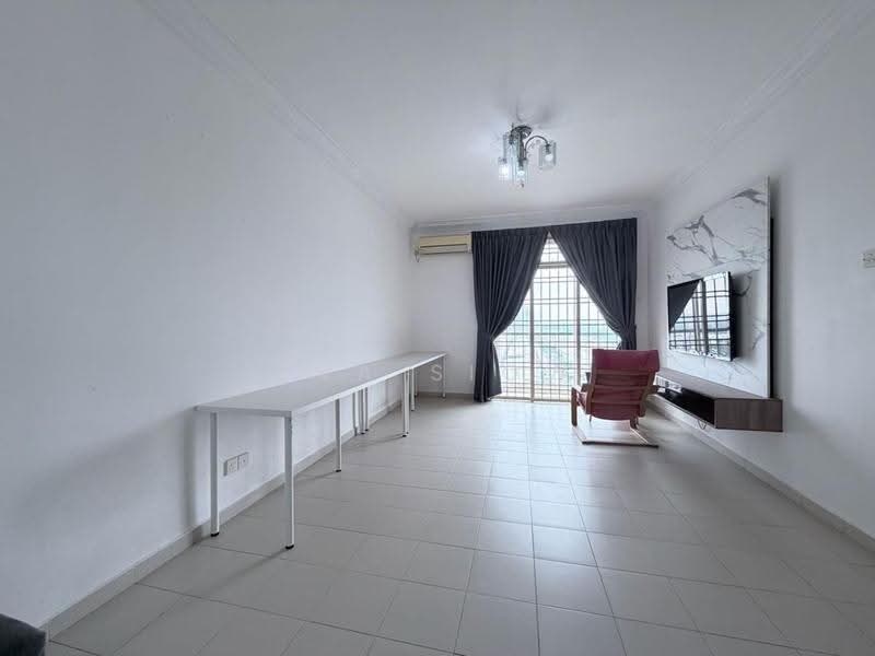 Apartment for Rent at Lake View Suites - Eva Siow - Living Room - PropertyGuru.com.my