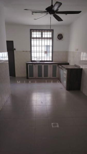 2-storey Terraced House for Sale in Bandar Putra (Kulai) - Miki Teoh - Kitchen - PropertyGuru.com.my