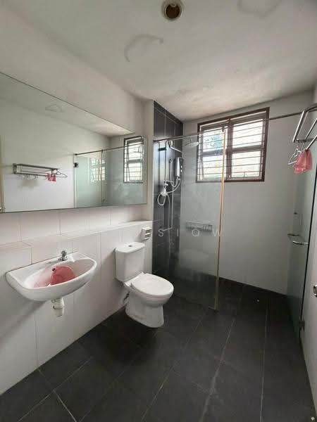 Rumah Berkembar untuk Dijual di Setia Tropika (Johor Bahru) - Eva Siow - Bathroom - PropertyGuru.com.my