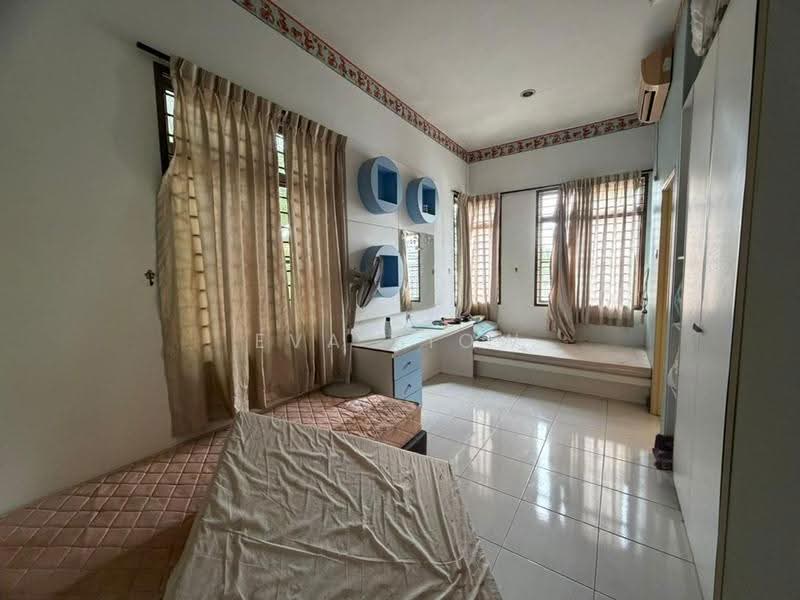 Rumah Berkembar untuk Dijual di Setia Tropika (Johor Bahru) - Eva Siow - PropertyGuru.com.my