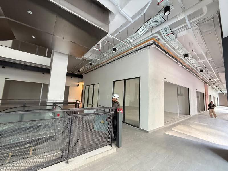 Kedai untuk Disewa di Batu 9 (Cheras) - Philip Chin - Corridor - PropertyGuru.com.my