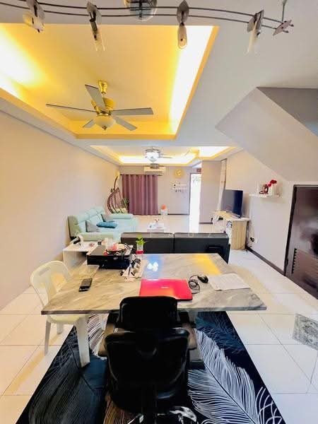 3-storey Terraced House for Rent in Taman Subang Bestari (Sungai Buloh) - Zann Fauzan - Living Room - PropertyGuru.com.my