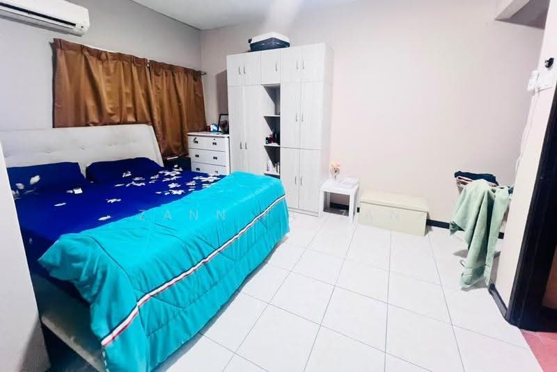 3-storey Terraced House for Rent in Taman Subang Bestari (Sungai Buloh) - Zann Fauzan - Bedroom - PropertyGuru.com.my