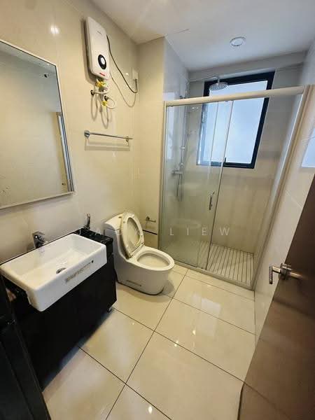Kondominium untuk Disewa di Bay Laurel @ Country Garden Danga Bay - Jack Liew - Bathroom - PropertyGuru.com.my