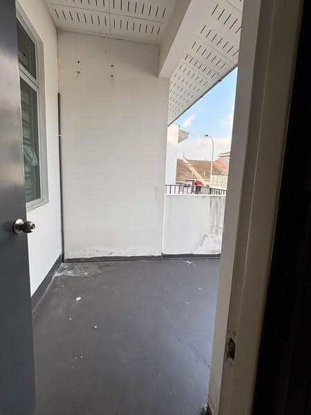2-storey Terraced House for Sale in Skudai (Johor) - Miki Teoh - Balcony - PropertyGuru.com.my