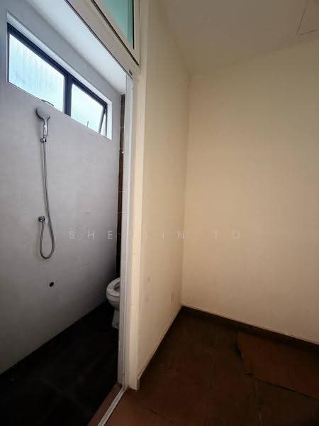 2-storey Terraced House for Sale in Taman Sutera Utama (Skudai) - Sherlin To - Bathroom - PropertyGuru.com.my