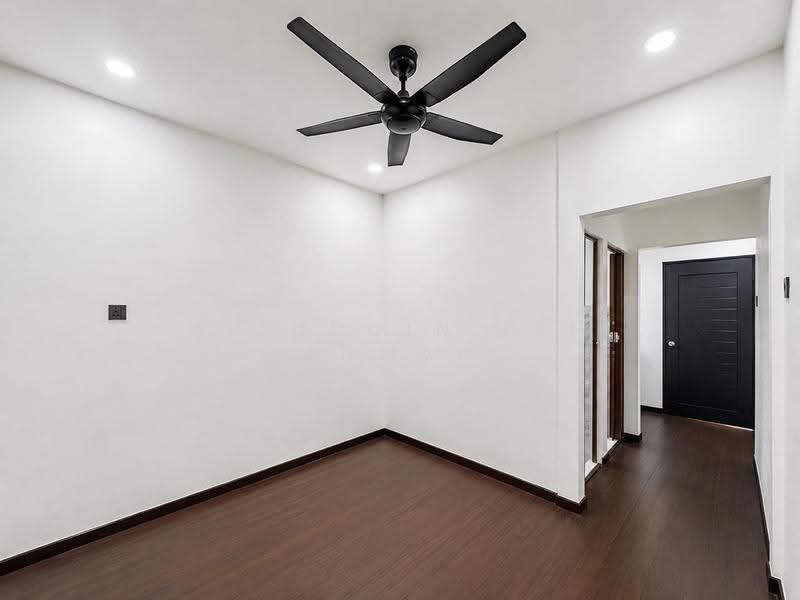 Terraced House for Sale in Taman Cengal Utama (Paroi) - Aizuddin bin Ahmad - Corridor - PropertyGuru.com.my