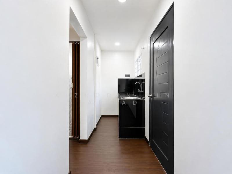 Terraced House for Sale in Taman Cengal Utama (Paroi) - Aizuddin bin Ahmad - Corridor - PropertyGuru.com.my