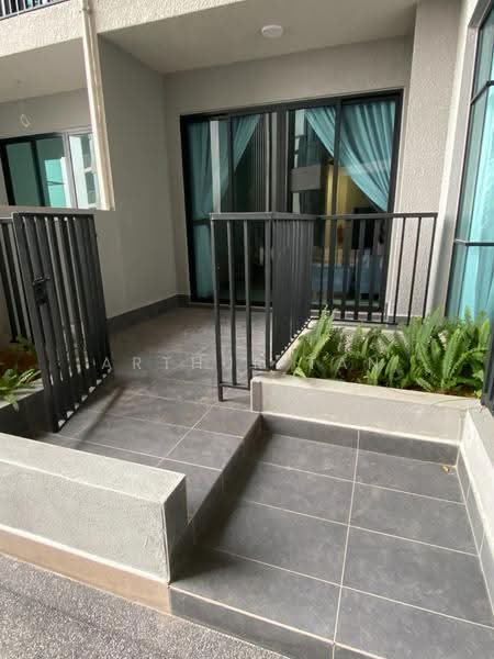 Kediaman Servis untuk Disewa di AraTre' Residences - Arthur Tan - Balcony - PropertyGuru.com.my