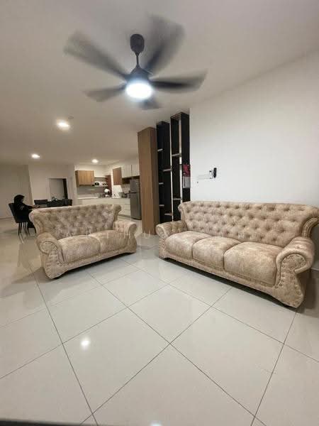 Kediaman Servis untuk Disewa di AraTre' Residences - Arthur Tan - Living Room - PropertyGuru.com.my