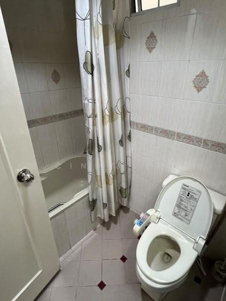 Kondominium untuk Disewa di Petrie Condominium - Cindy Lim - Bathroom - PropertyGuru.com.my
