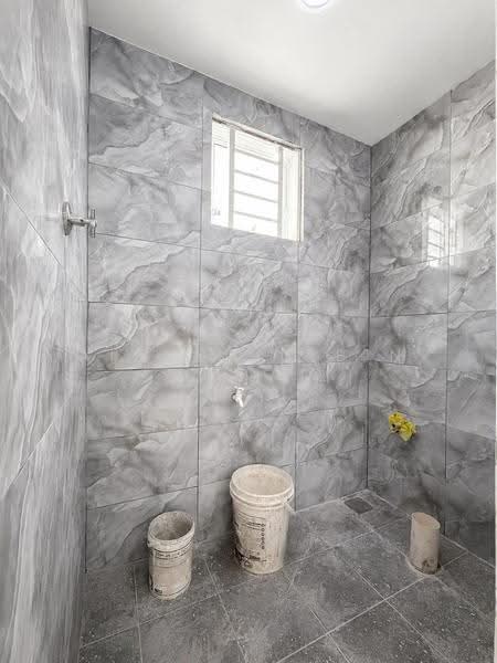 1-storey Terraced House for Sale in Taman Sikamat Utama (Sikamat) - Aizuddin bin Ahmad - Bathroom - PropertyGuru.com.my