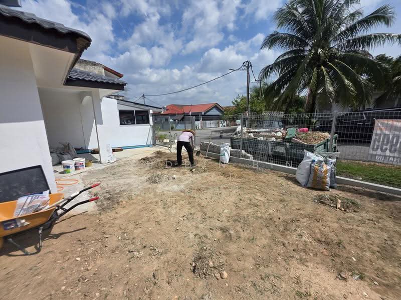 Rumah Teres 2-Tingkat untuk Dijual di Paroi (Paroi) - Aizuddin bin Ahmad - Exterior - PropertyGuru.com.my