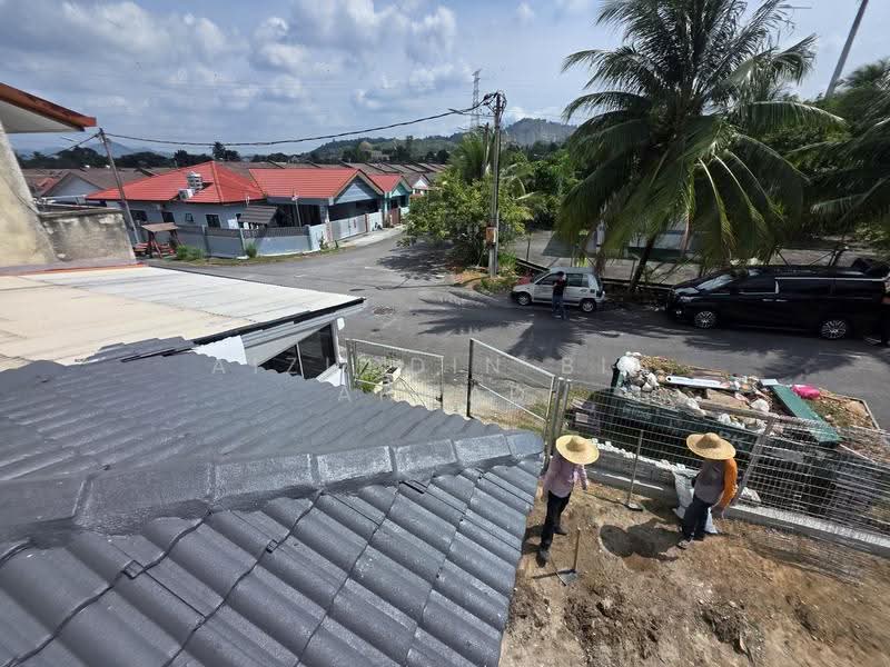 Rumah Teres 2-Tingkat untuk Dijual di Paroi (Paroi) - Aizuddin bin Ahmad - Exterior - PropertyGuru.com.my