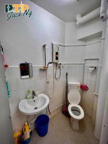 Apartment for Sale at Taman Seri Damai (B) - Jack Ng - Bathroom - PropertyGuru.com.my