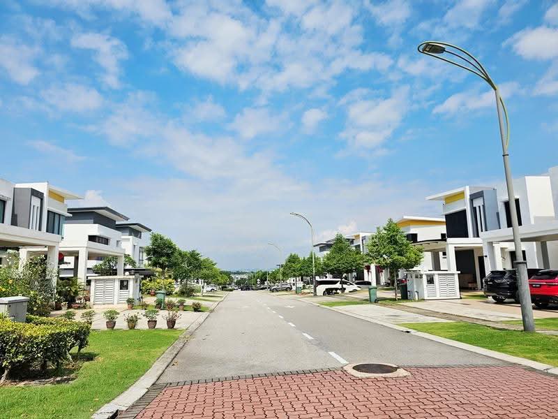 Rumah Berkembar untuk Dijual di Setia Ecohill (Semenyih) - Vivian Liong - Exterior - PropertyGuru.com.my