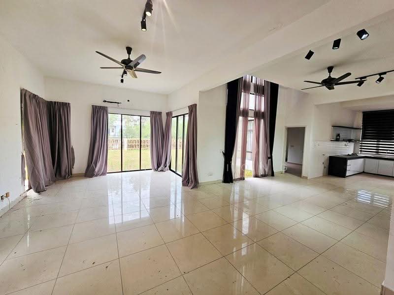Rumah Berkembar untuk Dijual di Setia Ecohill (Semenyih) - Vivian Liong - Living Room - PropertyGuru.com.my