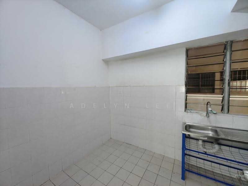 Pangsapuri untuk Dijual di Seri Ixora Apartment - Adelyn Lee - Kitchen - PropertyGuru.com.my