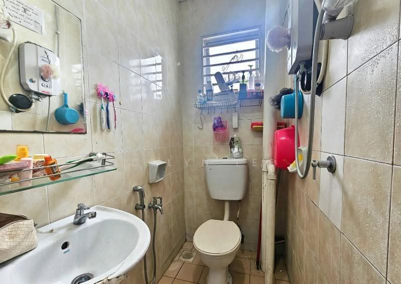 Apartment for Sale at Seri Ixora Apartment - Adelyn Lee - Bathroom - PropertyGuru.com.my
