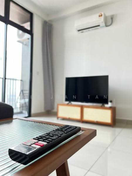 Kediaman Servis untuk Dijual di Twin Tower Residence - Wei Jian Tan - Living Room - PropertyGuru.com.my