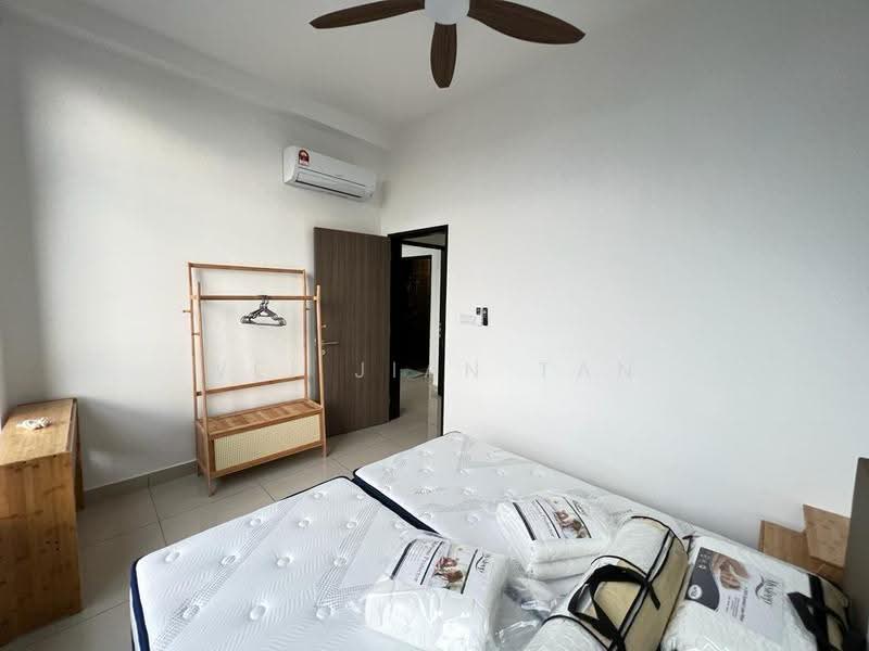 Kediaman Servis untuk Dijual di Twin Tower Residence - Wei Jian Tan - Bedroom - PropertyGuru.com.my