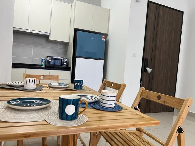 Kediaman Servis untuk Dijual di Twin Tower Residence - Wei Jian Tan - Dining Room - PropertyGuru.com.my