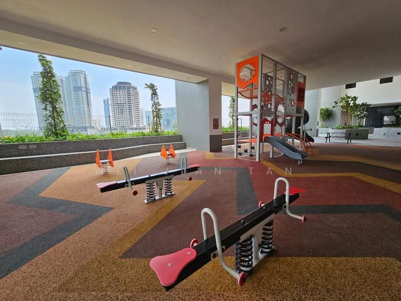 Kediaman Servis untuk Dijual di Twin Tower Residence - Wei Jian Tan - Exterior - PropertyGuru.com.my