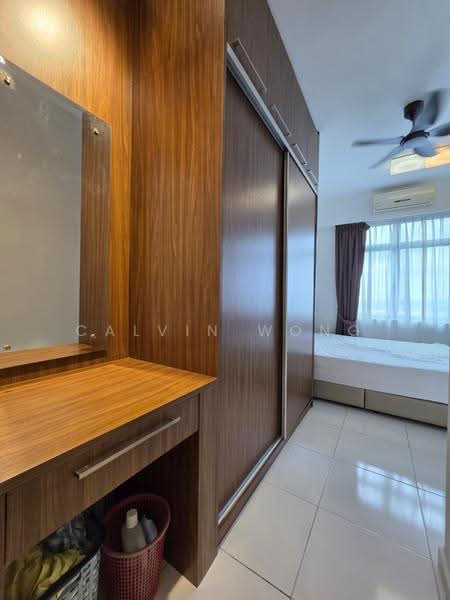 Kediaman Servis untuk Dijual di Sky Gardens Residences - Calvin Wong - Bedroom - PropertyGuru.com.my