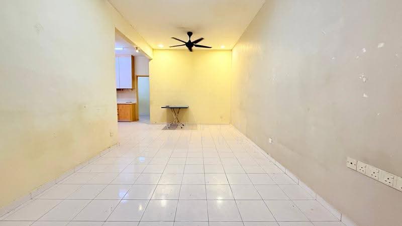 Rumah Teres 1-Tingkat untuk Dijual di Taman Tasik Puchong (Puchong) - Syafiq Sharifudin - Living Room - PropertyGuru.com.my