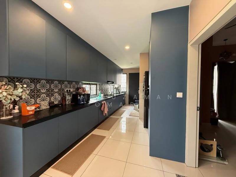 2-storey Terraced House for Sale in Elmina (Shah Alam) - Kamaruzaman Omar - Kitchen - PropertyGuru.com.my
