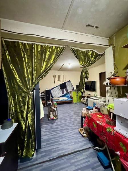 Rumah Flat untuk Dijual di Bandar Selesa Jaya - Pauline Goh - Living Room - PropertyGuru.com.my