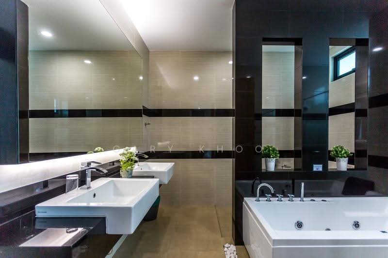 Rumah Berkembar untuk Dijual di Batu Ferringhi (Penang) - Gary Khoo - Bathroom - PropertyGuru.com.my