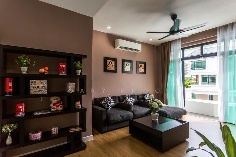 Rumah Berkembar untuk Dijual di Batu Ferringhi (Penang) - Gary Khoo - Living Room - PropertyGuru.com.my