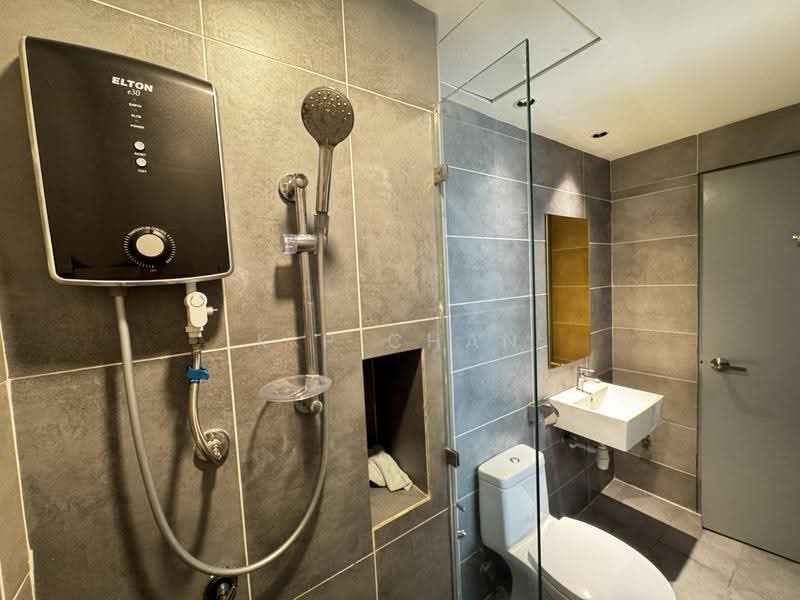 Kediaman Servis untuk Disewa di 121 Residences - K P Chan - Bathroom - PropertyGuru.com.my
