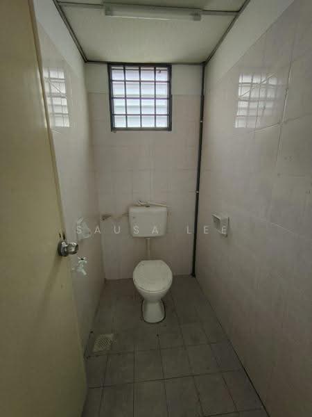 Shop for Sale in Taman Harmoni (Kulai) - Sausa Lee - Bathroom - PropertyGuru.com.my