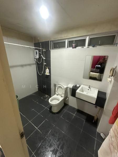 Apartment for Rent at Idaman Residence - Michelle He - Bathroom - PropertyGuru.com.my