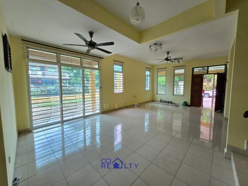 Rumah Teres 2-Tingkat untuk Dijual di Sungai Petani (Kedah) - Hasrul Rosli - Living Room - PropertyGuru.com.my