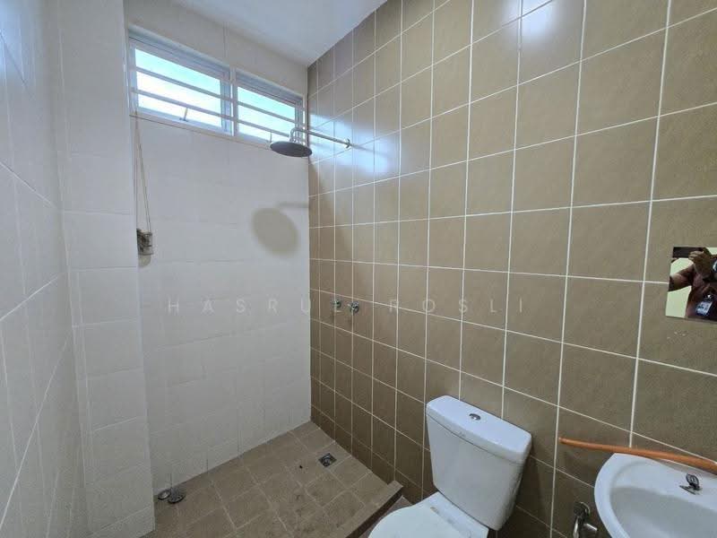 Rumah Teres 2-Tingkat untuk Dijual di Sungai Petani (Kedah) - Hasrul Rosli - Bathroom - PropertyGuru.com.my