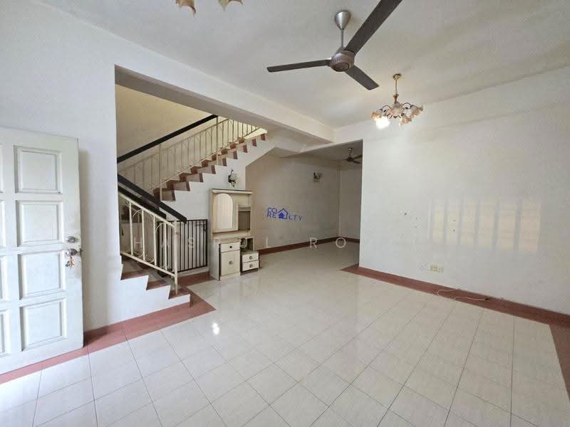 Rumah Teres 2-Tingkat untuk Dijual di Bandar Laguna Merbok (Sungai Petani) - Hasrul Rosli - Living Room - PropertyGuru.com.my