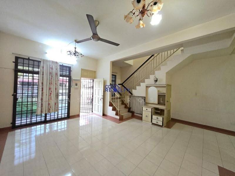 Rumah Teres 2-Tingkat untuk Dijual di Bandar Laguna Merbok (Sungai Petani) - Hasrul Rosli - Living Room - PropertyGuru.com.my