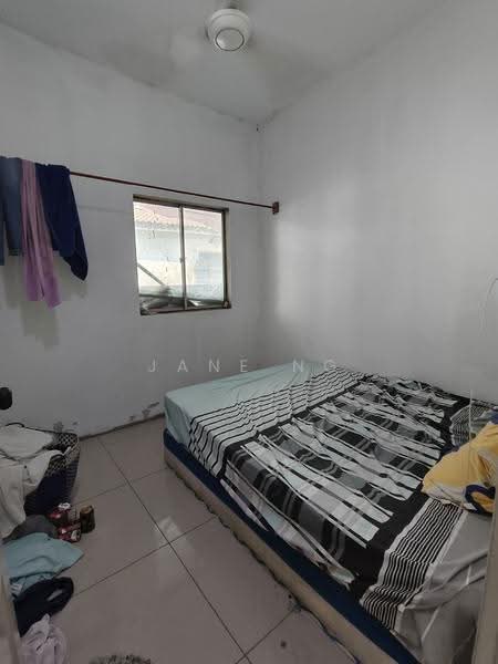 1-storey Terraced House for Sale in Taman Merak Jaya (Simpang Ampat) - Jane Ng - Bedroom - PropertyGuru.com.my