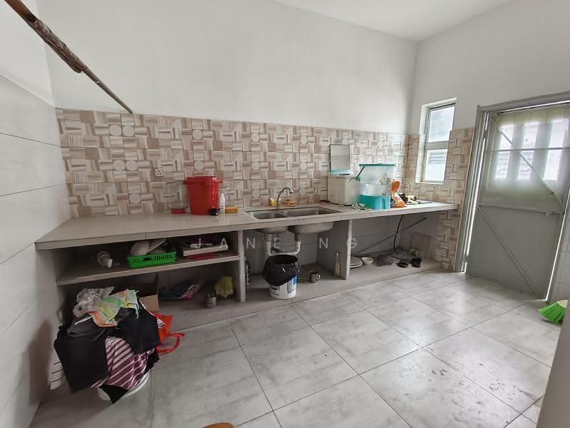 1-storey Terraced House for Sale in Taman Merak Jaya (Simpang Ampat) - Jane Ng - Kitchen - PropertyGuru.com.my