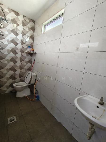 1-storey Terraced House for Sale in Taman Merak Jaya (Simpang Ampat) - Jane Ng - Bathroom - PropertyGuru.com.my