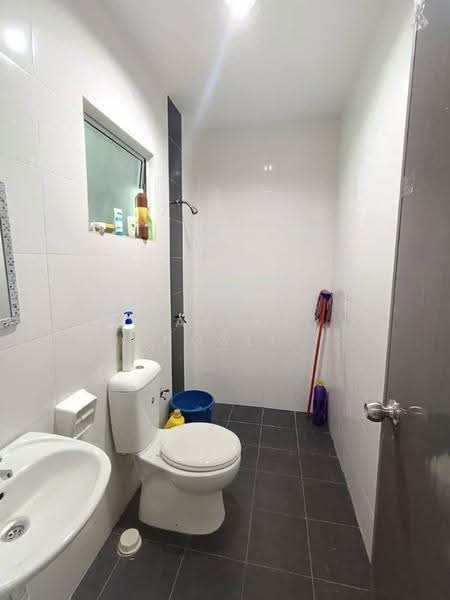 2-storey Terraced House for Sale in Tasek Gelugor (Penang) - Hasrul Rosli - Bathroom - PropertyGuru.com.my