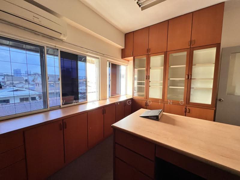 Pejabat untuk Disewa di Petaling Jaya (Selangor) - Hwa Kong Ding - Study - PropertyGuru.com.my