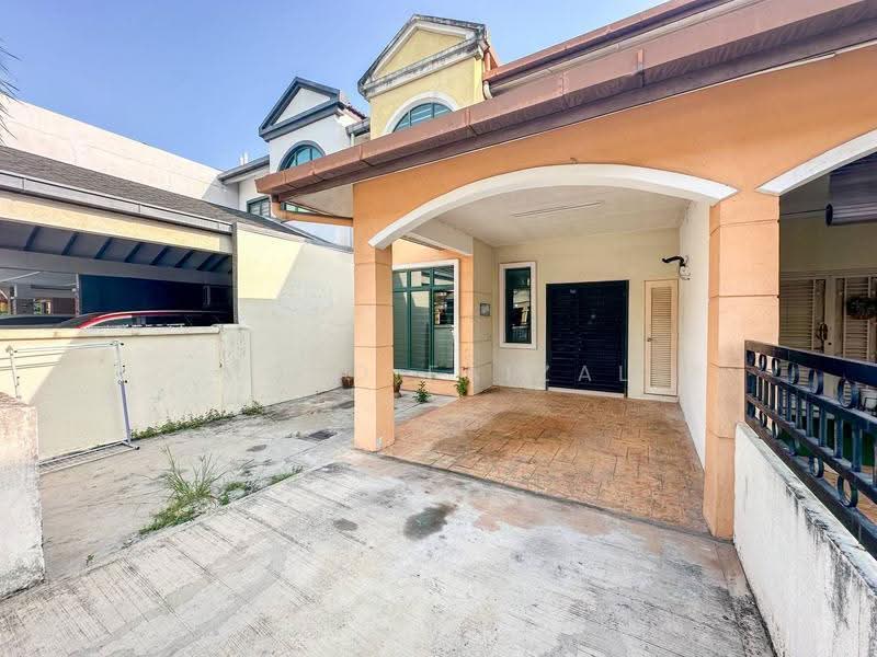 Rumah Teres 2-Tingkat untuk Dijual di Dengkil (Selangor) - Mohd Faizal - Exterior - PropertyGuru.com.my