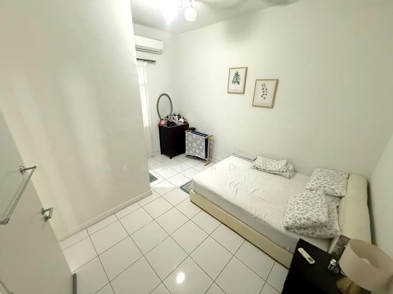 Terraced House for Sale in Nilai (Negeri Sembilan) - Akmal Adam - Bedroom - PropertyGuru.com.my