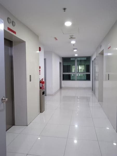 Office for Sale in Bandar Sri Damansara (Selangor) - Connie Ng - Corridor - PropertyGuru.com.my