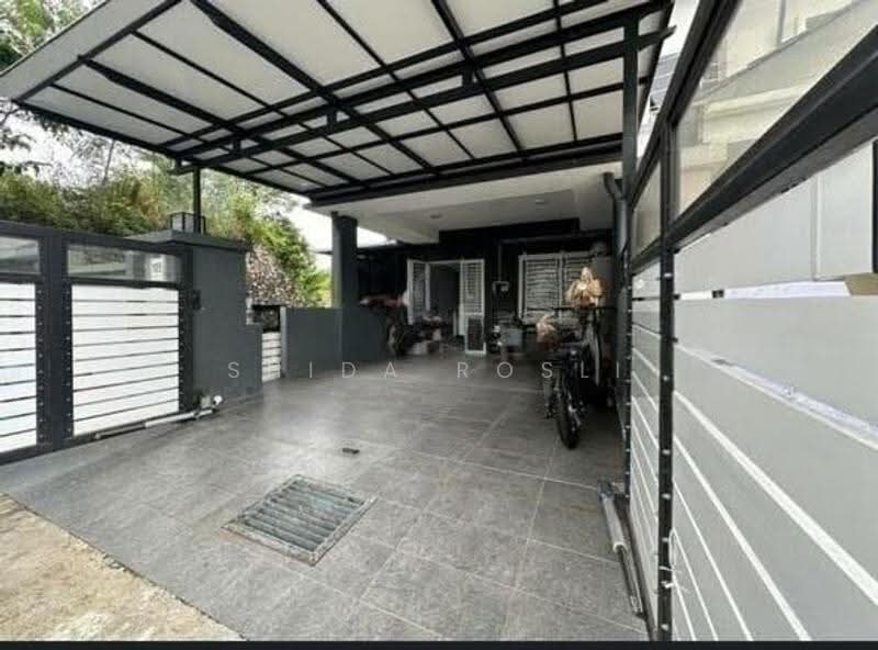 Rumah Teres 2.5-Tingkat untuk Dijual di Ampang (Selangor) - Shida Rosli - Exterior - PropertyGuru.com.my